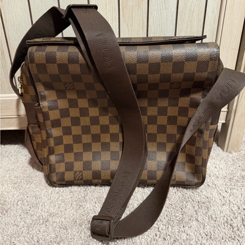 Louis Vuitton Brown Checkered Bag - Comes with Authentication Paper! Like New!
